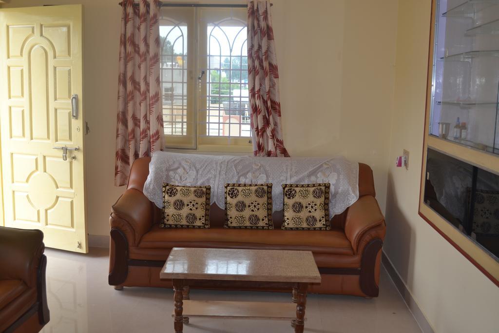 Manasvini Homestay-A Home In Mysore With Scenic View Eksteriør billede